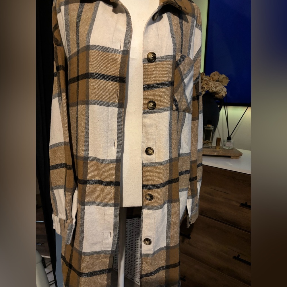 Boyfriend Plaid Button-Up Shirt Dress - Picture 5 of 5